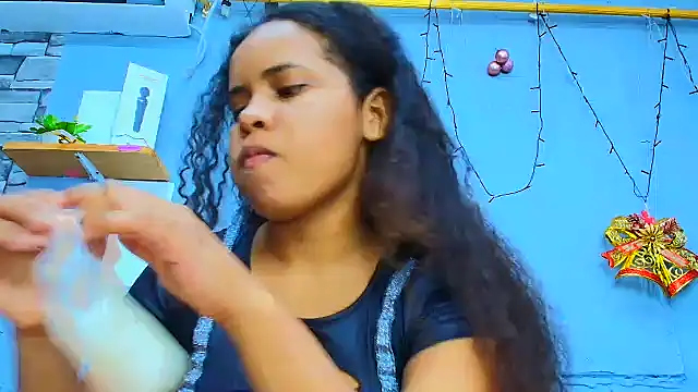 makena18 online show from January 2025 01:04:02 PM