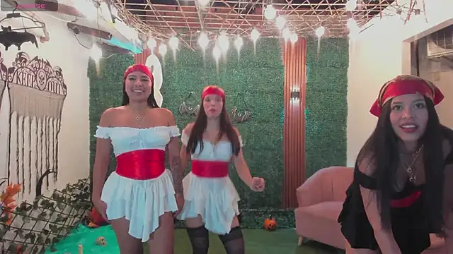 aidaadams online show from October 2025 04:13:02 AM