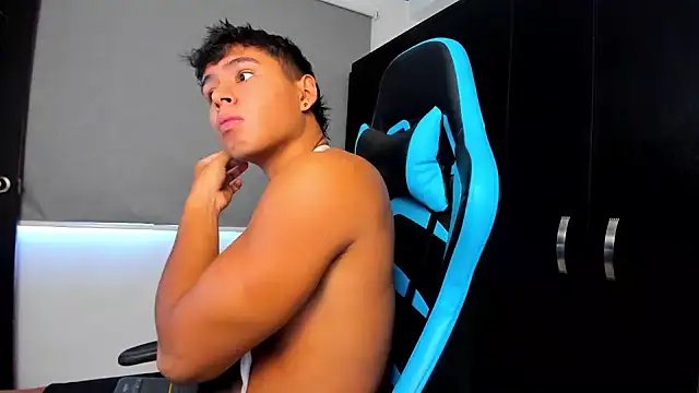 Snapshot of Bray_Kevin chatting on September 2025 05:51:01 PM Bray Kevin online show from September 2025 05:51:01 PM