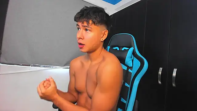 Snapshot of Bray_Kevin chatting on October 2025 05:02:02 PM Bray Kevin online show from October 2025 05:02:02 PM