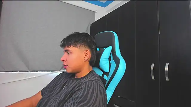 Snapshot of Bray_Kevin chatting on October 2025 06:08:01 PM Bray Kevin online show from October 2025 06:08:01 PM