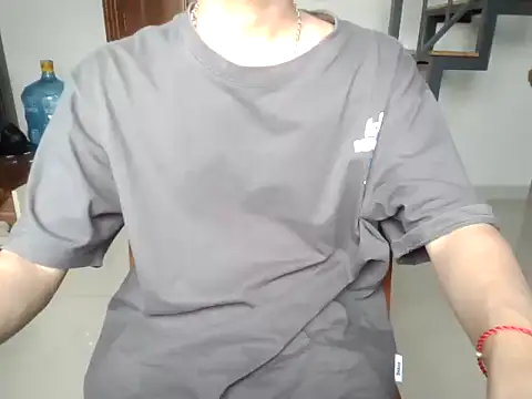 ChenJiaHui2004 online show from February 2025 09:33:01 AM