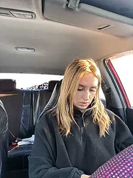 Snapshot of StasyWood chatting on December 2024 04:02:02 AM StasyWood online show from December 2024 04:02:02 AM