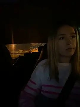 Snapshot of StasyWood chatting on December 2024 01:48:02 AM StasyWood online show from December 2024 01:48:02 AM