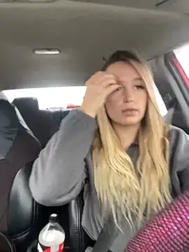 Snapshot of StasyWood chatting on January 2025 04:08:01 AM StasyWood online show from January 2025 04:08:01 AM