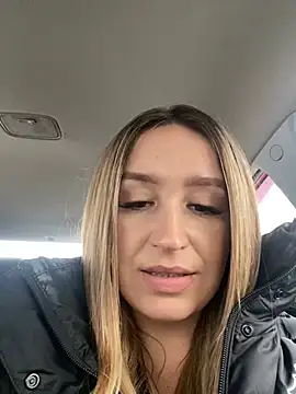 Snapshot of StasyWood chatting on January 2025 04:27:02 AM StasyWood online show from January 2025 04:27:02 AM