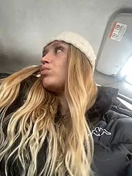 Snapshot of StasyWood chatting on January 2025 07:54:01 AM StasyWood online show from January 2025 07:54:01 AM