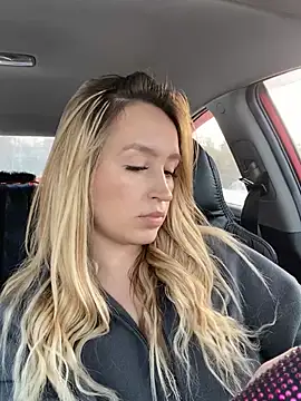 Snapshot of StasyWood chatting on January 2025 04:25:02 AM StasyWood online show from January 2025 04:25:02 AM