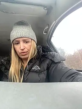 Snapshot of StasyWood chatting on January 2025 02:11:01 AM StasyWood online show from January 2025 02:11:01 AM