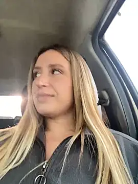 Snapshot of StasyWood chatting on January 2025 04:26:01 AM StasyWood online show from January 2025 04:26:01 AM