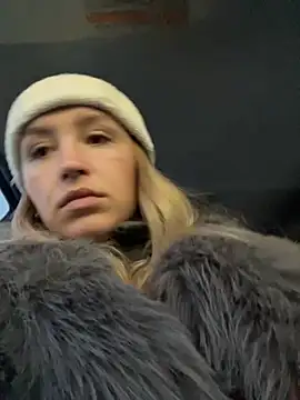 Snapshot of StasyWood chatting on November 2025 02:03:01 AM StasyWood online show from November 2025 02:03:01 AM