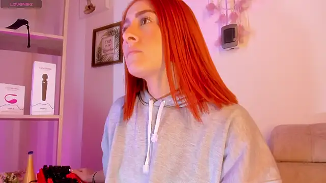 Snapshot of Tiarha chatting on January 2025 07:38:02 AM Tiarha online show from January 2025 07:38:02 AM