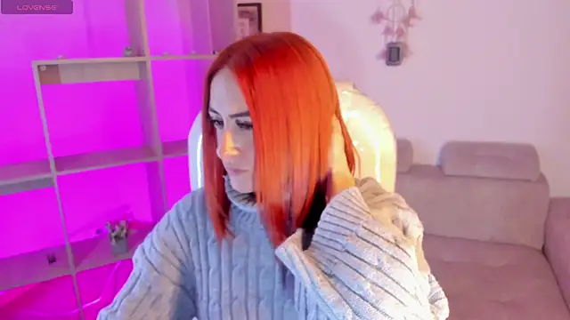 Snapshot of Tiarha chatting on January 2025 04:48:02 AM Tiarha online show from January 2025 04:48:02 AM