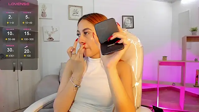 Snapshot of Tiarha chatting on March 2025 04:14:01 AM Tiarha online show from March 2025 04:14:01 AM