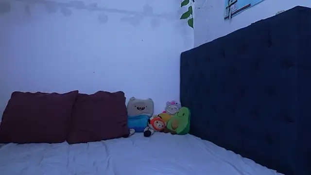 Snapshot of AliciaBasch chatting on November 2025 04:55:01 AM AliciaBasch online show from November 2025 04:55:01 AM