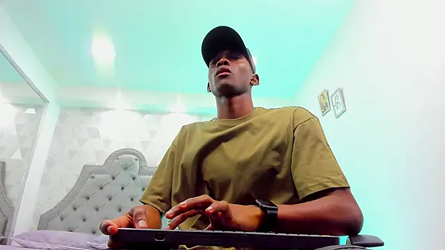 Snapshot of JacksonMuller_ chatting on January 2025 02:41:01 PM JacksonMuller online show from January 2025 02:41:01 PM