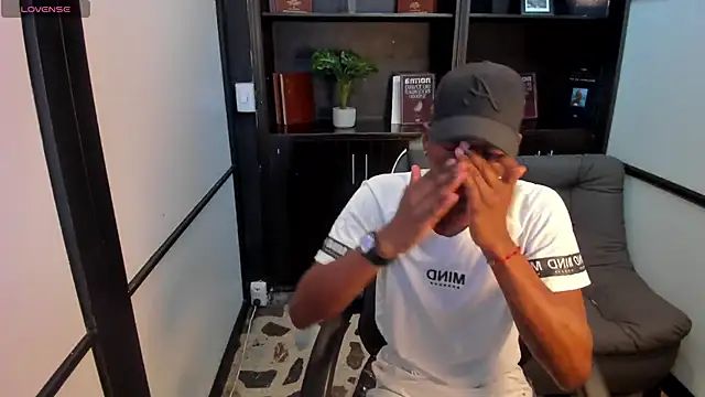 Snapshot of JacksonMuller_ chatting on October 2025 02:07:02 PM JacksonMuller online show from October 2025 02:07:02 PM