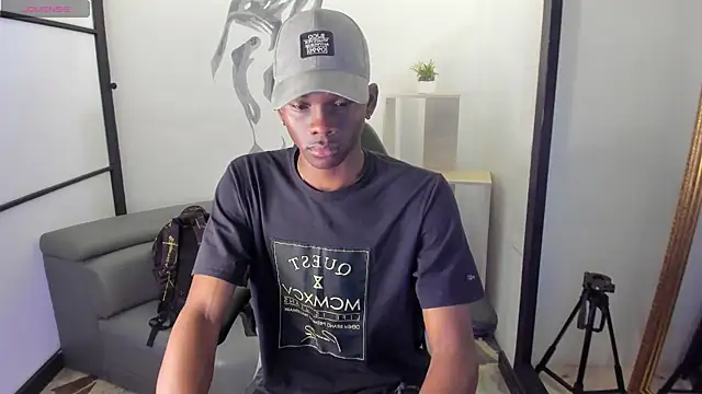 Snapshot of JacksonMuller_ chatting on November 2025 01:00:02 PM JacksonMuller online show from November 2025 01:00:02 PM