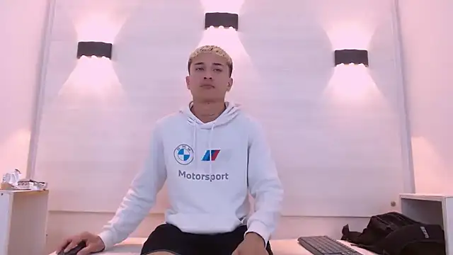 jeic 18 online show from November 2025 07:23:02 PM