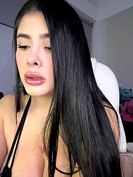 Snapshot of misslollipop04 chatting on October 2025 03:18:02 AM misslollipop04 online show from October 2025 03:18:02 AM