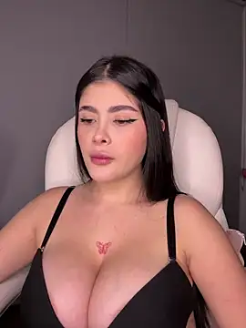 Snapshot of misslollipop04 chatting on November 2025 02:09:01 AM misslollipop04 online show from November 2025 02:09:01 AM