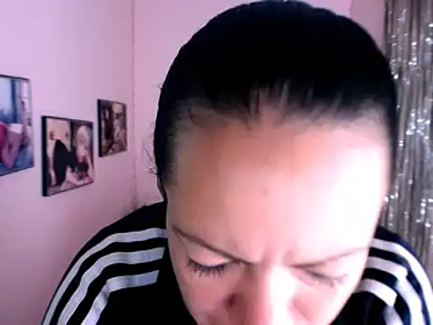 Cristal w online show from December 2024 05:19:01 PM