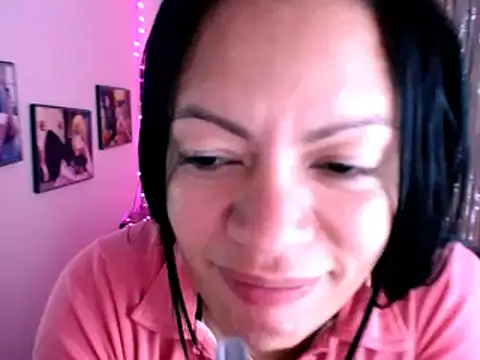 Cristal w online show from December 2024 03:33:02 PM
