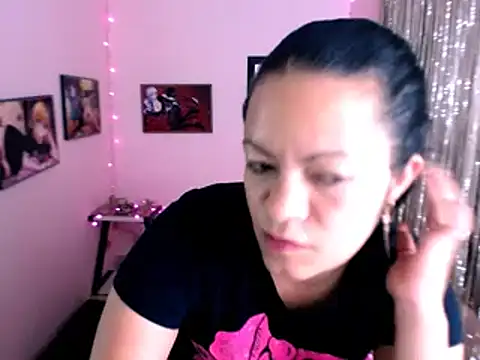 Cristal w online show from January 2025 06:12:02 PM