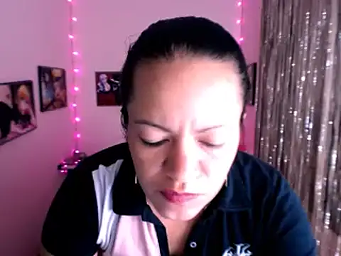Cristal w online show from January 2025 04:54:01 PM