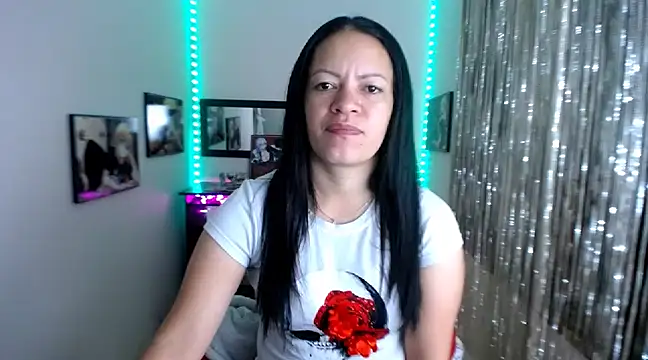 Cristal w online show from March 2025 12:25:02 PM