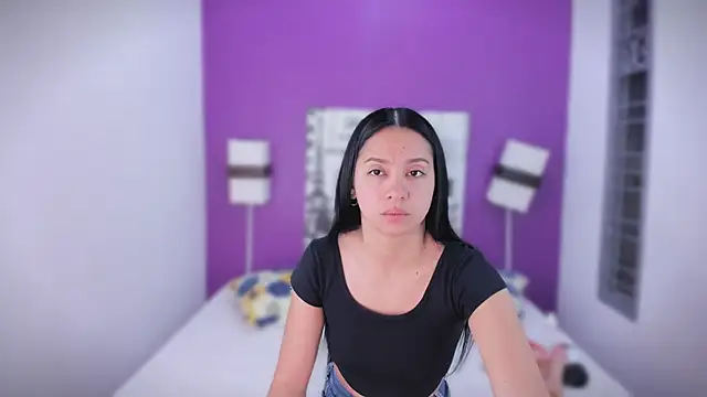 Lila Pinky online show from October 2025 12:58:01 PM