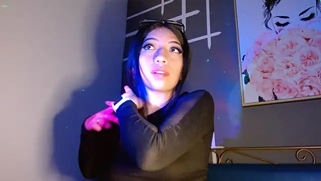 Ey im simone online show from October 2025 08:13:02 PM