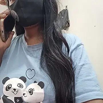 Snapshot of Anusri- chatting on November 2025 05:15:01 PM Anusri- online show from November 2025 05:15:01 PM