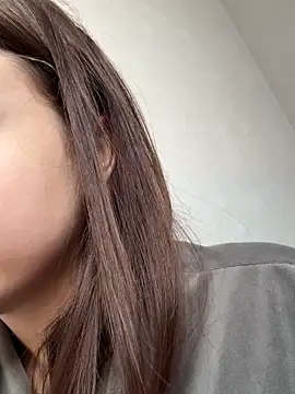 Snapshot of ellie_ssexy chatting on October 2025 04:21:01 AM ellie ssexy online show from October 2025 04:21:01 AM