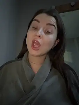 Snapshot of ellie_ssexy chatting on October 2025 04:16:01 AM ellie ssexy online show from October 2025 04:16:01 AM