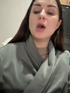 Snapshot of ellie_ssexy chatting on October 2025 08:20:01 PM ellie ssexy online show from October 2025 08:20:01 PM