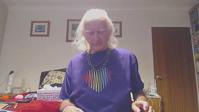 Snapshot of WaverlyKernow chatting on November 2025 11:33:02 AM WaverlyKernow online show from November 2025 11:33:02 AM