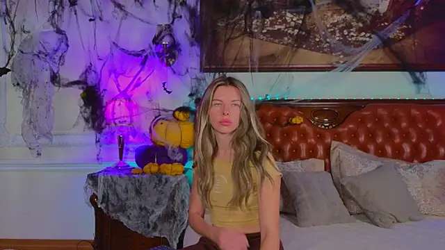 Real Tini online show from October 2025 06:06:02 AM