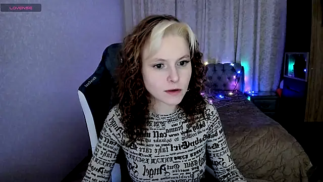 Snapshot of rocky_foxy chatting on December 2024 10:22:01 PM rocky foxy online show from December 2024 10:22:01 PM