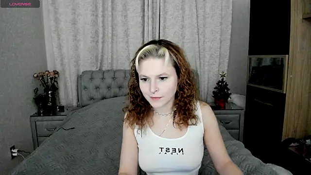 Snapshot of rocky_foxy chatting on January 2025 10:41:01 PM rocky foxy online show from January 2025 10:41:01 PM