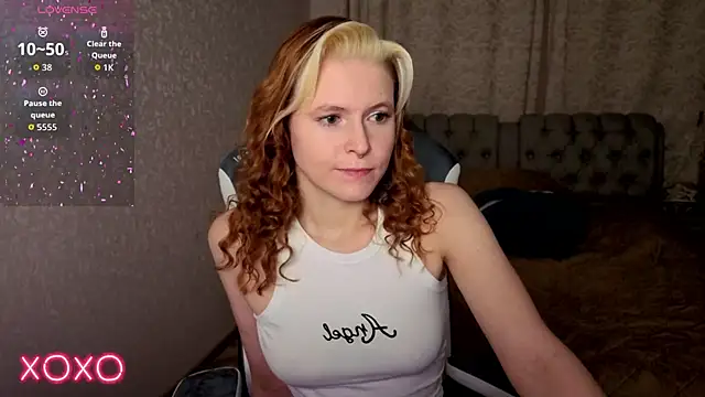 Snapshot of rocky_foxy chatting on October 2025 10:52:01 PM rocky foxy online show from October 2025 10:52:01 PM