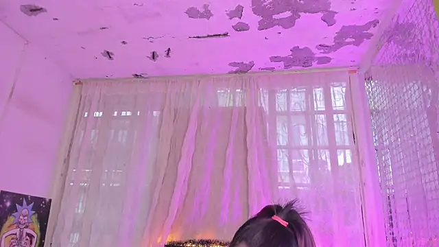 Snapshot of Megan_Miles02 chatting on December 2024 10:42:02 PM Megan Miles02 online show from December 2024 10:42:02 PM