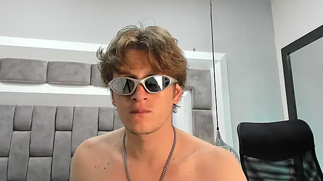 Snapshot of AnthonyAlso chatting on October 2025 08:18:02 PM AnthonyAlso online show from October 2025 08:18:02 PM