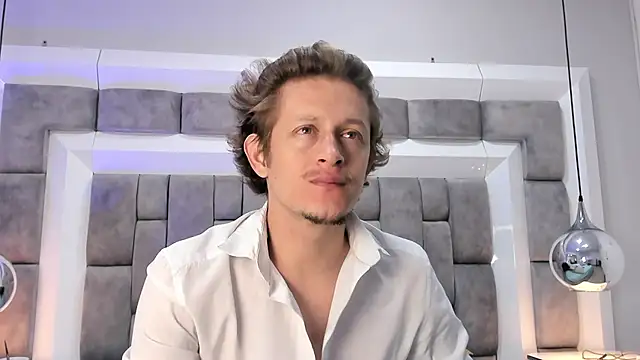 Snapshot of AnthonyAlso chatting on November 2025 09:59:01 PM AnthonyAlso online show from November 2025 09:59:01 PM