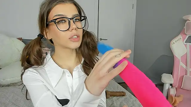 dolly ll online show from January 2025 07:24:01 PM