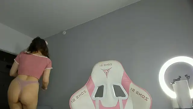 dolly ll online show from February 2025 01:26:02 PM