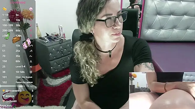 ViickySexy online show from February 2025 10:43:02 PM
