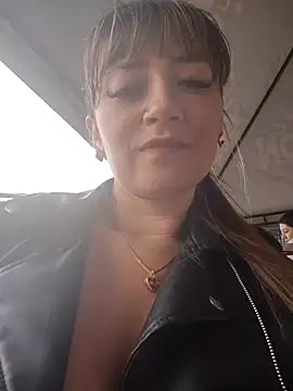 Snapshot of tata_laima__ chatting on September 2025 04:28:02 PM tata laima online show from September 2025 04:28:02 PM