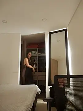 Snapshot of tata_laima__ chatting on October 2025 02:40:01 PM tata laima online show from October 2025 02:40:01 PM