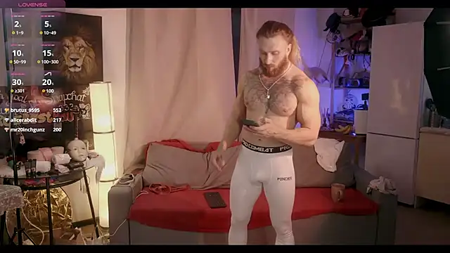 Snapshot of danielkraigforu chatting on January 2025 02:14:01 PM danielkraigforu online show from January 2025 02:14:01 PM